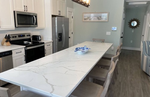 Corolla Light Condo | New Beachside Villa: Steps to Sand, Dog-Friendly, 2BR Gem!