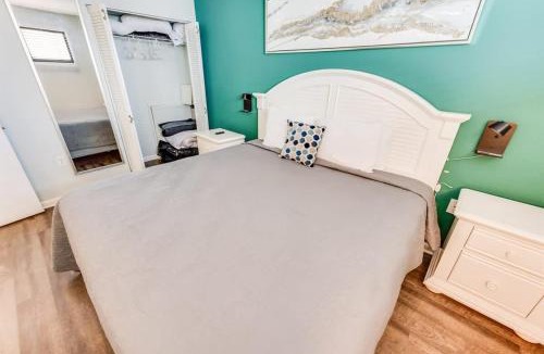 Myrtle Beach House | New, Beautiful Decor, Meridian Plaza, Pools, Nice!