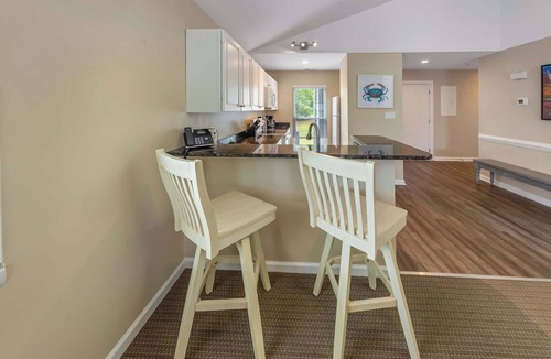 Fairfield Harbour Condo | New Bern Condo-Resort Living with Pool, Gym, & Water Views