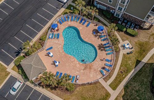 Central Myrtle Beach Apartment | NEW! Centrally located 3BR Golf and Beach Condo
