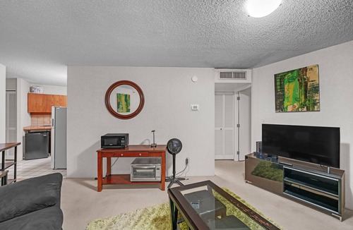 Downtown Honolulu Condo | NEW! Chic DT Honolulu Executive Condo