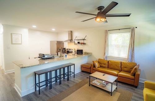 Durham Apartment | New & Clean 2 Bed Walltown Home. Walk to Duke! B