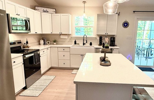 Bumpass House | New & Cozy 5 BR Lake Anna Retreat - Large Game Room & Lake Access
