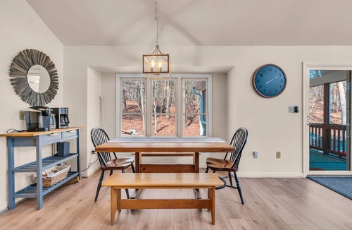 Bumpass House | NEW! COZY LAKEFRONT ! Hotub, Beach, Water Toys & More