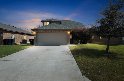 Temple House | NEW! Dimples in Temple - Texas Charm & Modern Comfort