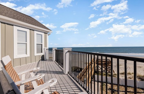 Murrells Inlet House | New! Emma's Oasis: Oceanfront + Pool