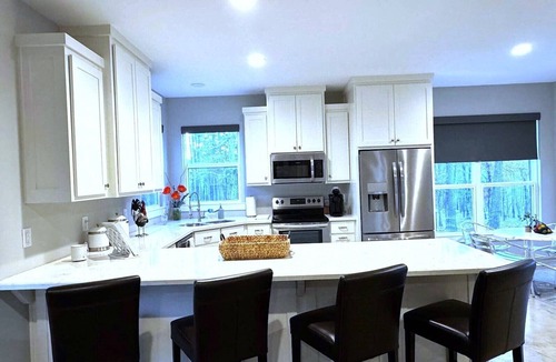 Nacogdoches House | NEW! Hidden Gem 3 BR Farmhouse on 25+ Gated Acres in Nacogdoches, No Pet Fee