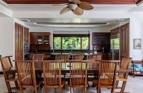 Kamuela Villa | New Listing! 2 Adjacent Luxury Homes, Sleeps 16, Walk to Beach!