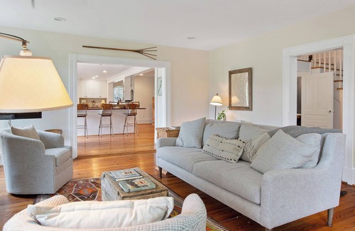 Madison House | New Listing!! Minutes from Hiking Trails and Incredible Mtn VIews