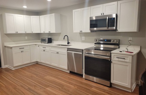 Athens House | NEW LISTING Remodeled 4BR/3BA house close to Sanford and Foley with game room