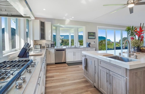 Princeville House | New Luxury 5BR Hanalei Bay, Lumahai, Bali Hai Pool View Estate
