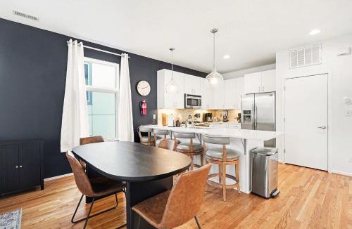 Third Ward House | New! Minutes to Uptown CLT w King Suites