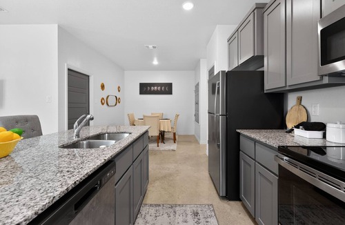 Temple House | New! Modern 3BR w/Fenced Yard, Pet Friendly!