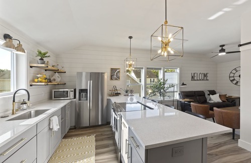 Bluffton House | NEW! Modern cottage and perfect location!