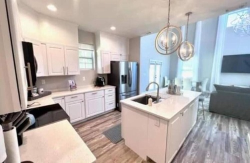 Garden City House | New modern home 10 mins from Downtown 7 mins airport!