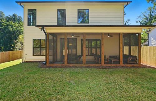 Scottdale House | New Modern Luxurious Woodland Retreat home