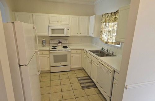 North Myrtle Beach Condo | New on Market.Wonderful 2 bedroom 2 bath Pet friendly Condo in Barefoot landing