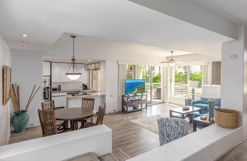 Wailea Condo | New! Palms 702 - Romantic Retreat - Split AC in Bedroom - Open-Air Living Area