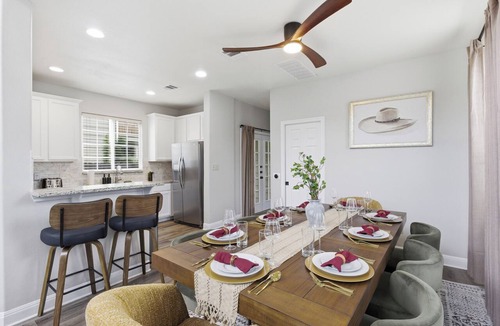Govalle House | New Professionally Designed 4BR Mins to Downtown Austin and ACL, UT, F1, SXSW