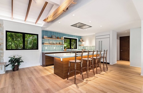 Kailua House | NEW REMODEL, STEPS TO SAND, AC, HEATED POOL, INQUIRE TO OWNER FOR DESIRED DATES