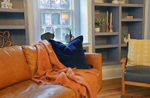 Durham Apartment | New & Renovated MCM Duplex 3 mi to DT Durham