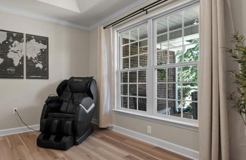 Rincon Apartment | NEW Southern Oaks Retreat Sleeps 8 in Luxury
