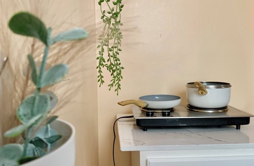 Charlottesville House | NEW Stay at Cozy Woodside Retreat