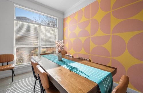 Cedar Park House | NEW! Stylish Home Arcade & Fireplace Sleeps 10