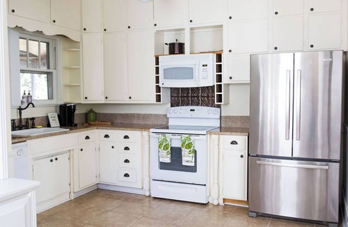 Gainesville House | New! Walk to Square ~ Hideaway in the Middle of Town ~ Summer Savings ~Sleeps 4