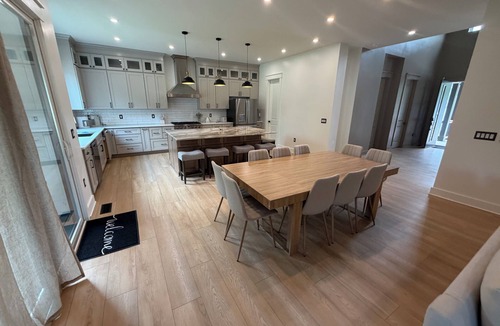 Durham House | Newly Built Spacious Luxury 5BR Home, 4 King Beds.
