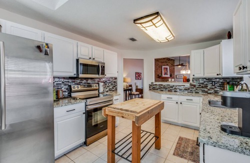 West Arlington House | NEWLY REMODELED 3 BEDROOM HOME GREAT LOCATION