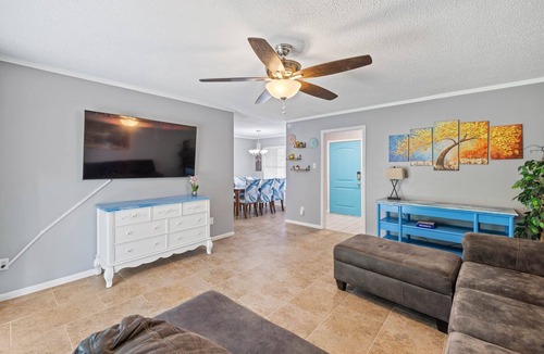 Copperas Cove House | Newly Remodeled Modern House in quiet area