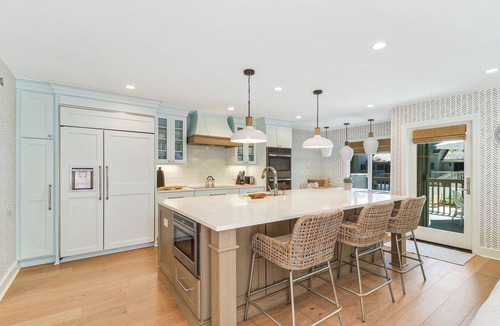Beach Lagoon Villa | Newly renovated 3 Bedroom property with poolside views