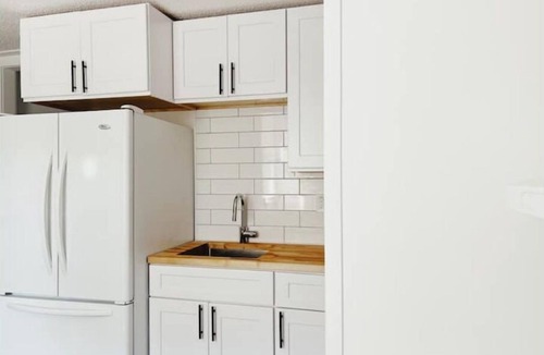 Colington House | Newly Renovated 6 Miles to Beach King Beds & No Cleaning Fee!