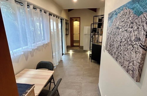 Kahaluu-Keauhou Apartment | Newly renovated air-conditioned studio in a gated community near Kona