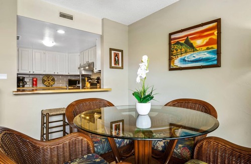 Kahaluu-Keauhou Condo | Newly Renovated Condo at White Sands Village #221, Steps From Magic Sands Beach!