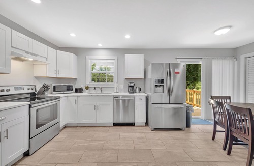 Charlotte House | Newly Renovated Home Huge Backyard w/New Porch/Deck 4BR/2BA - 2mi from Uptown