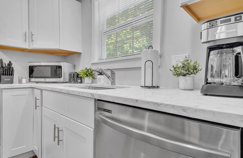 Charlotte House | Newly Renovated Home Huge Backyard w/New Porch/Deck 4BR/2BA - 2mi from Uptown