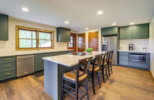 Burnsville Cottage | Newly Renovated Mountaintop Escape in Burnsville