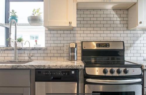 Historic Kailua Village Condo | Newly renovated, ocean view, steps from downtown