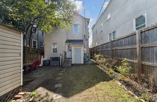 Dixon Park Apartment | Newly Renovated ☆ Pet-friendly w/Back Yard ☆ Victorian District ☆ Park Side