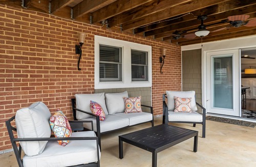 Nebo Apartment | Newly renovated! Spacious apartment w/Lake James and Grandfather Mountain views