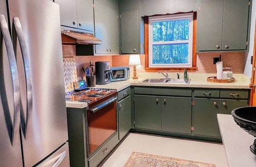 Reedville House | Newly updated 3 bedroom cottage with Solo Stove fire pit
