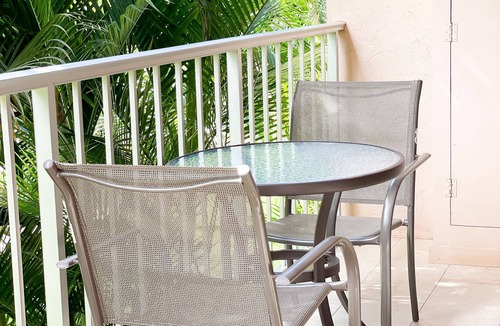 Kihei Condo | Newly updated, fully equipped unit. King size bed, new kitchen, steps to beach.