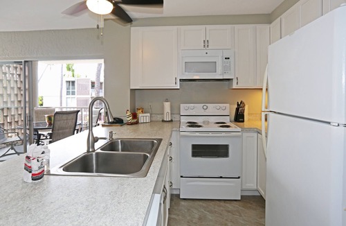 Kailua-Kona Condo | 🌴Newly updated ocean view condo located close to the ocean🌴