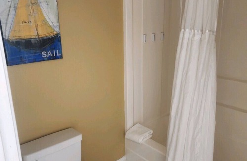 Myrtle Beach Resort | Nice quiet area, 10 min from the beach, indoor/outdoor pools, jacuzzi in room