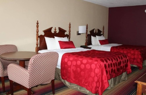Perry House | Non-smoking Two Doubles 1st Floor Room at FairBridge Inn Express Perry