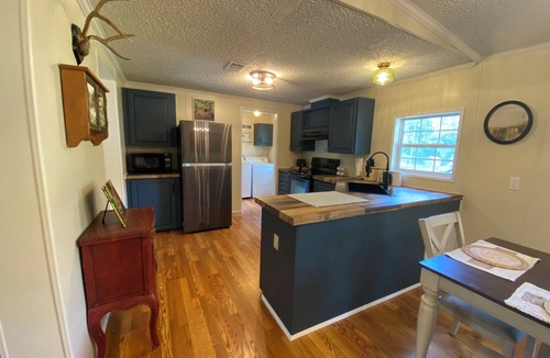 Old Town Cabin | North Florida Cabin near Springs/Trails/Campground/Fire Pit