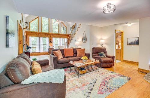 Jasper House | North Georgia Cabin w/Hot Tub & Community Perks!