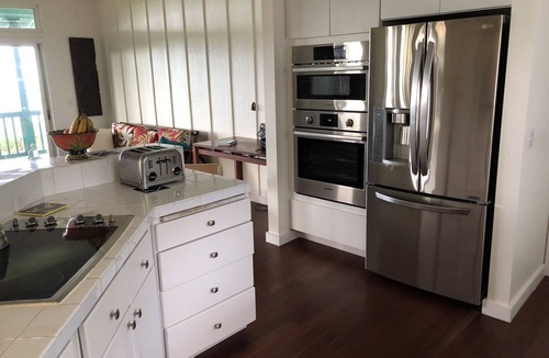 Pauwela Bed & Breakfast | North shore Maui ocean view B and B room 3